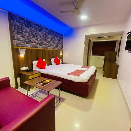 Hotel Vashi Inn 纳威孟买 外观 照片