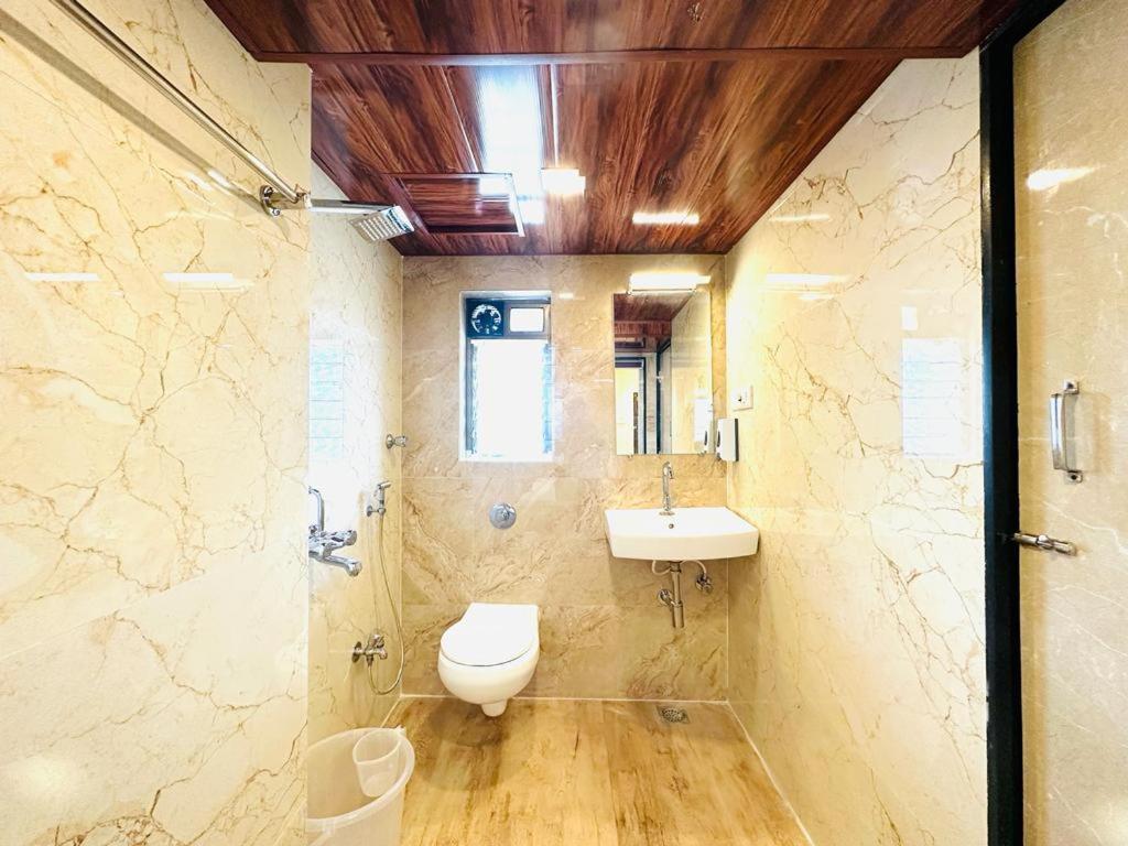 Hotel Vashi Inn 纳威孟买 外观 照片