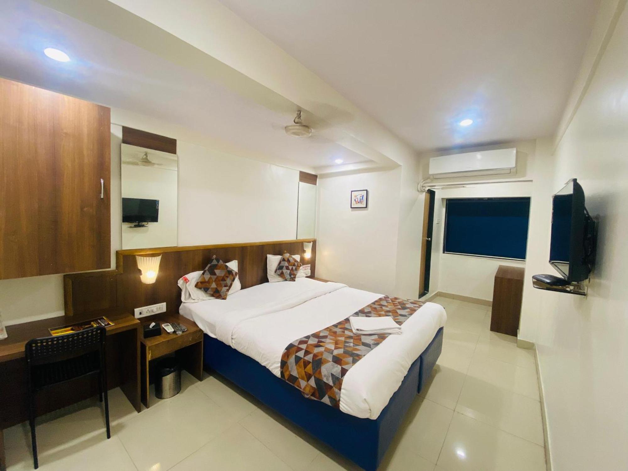 Hotel Vashi Inn 纳威孟买 外观 照片