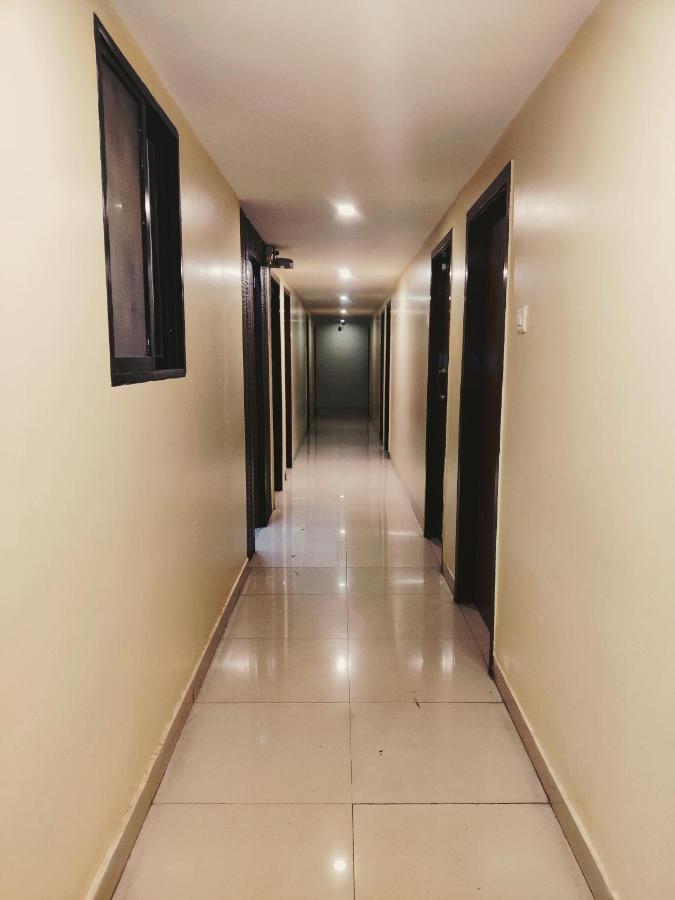 Hotel Vashi Inn 纳威孟买 外观 照片